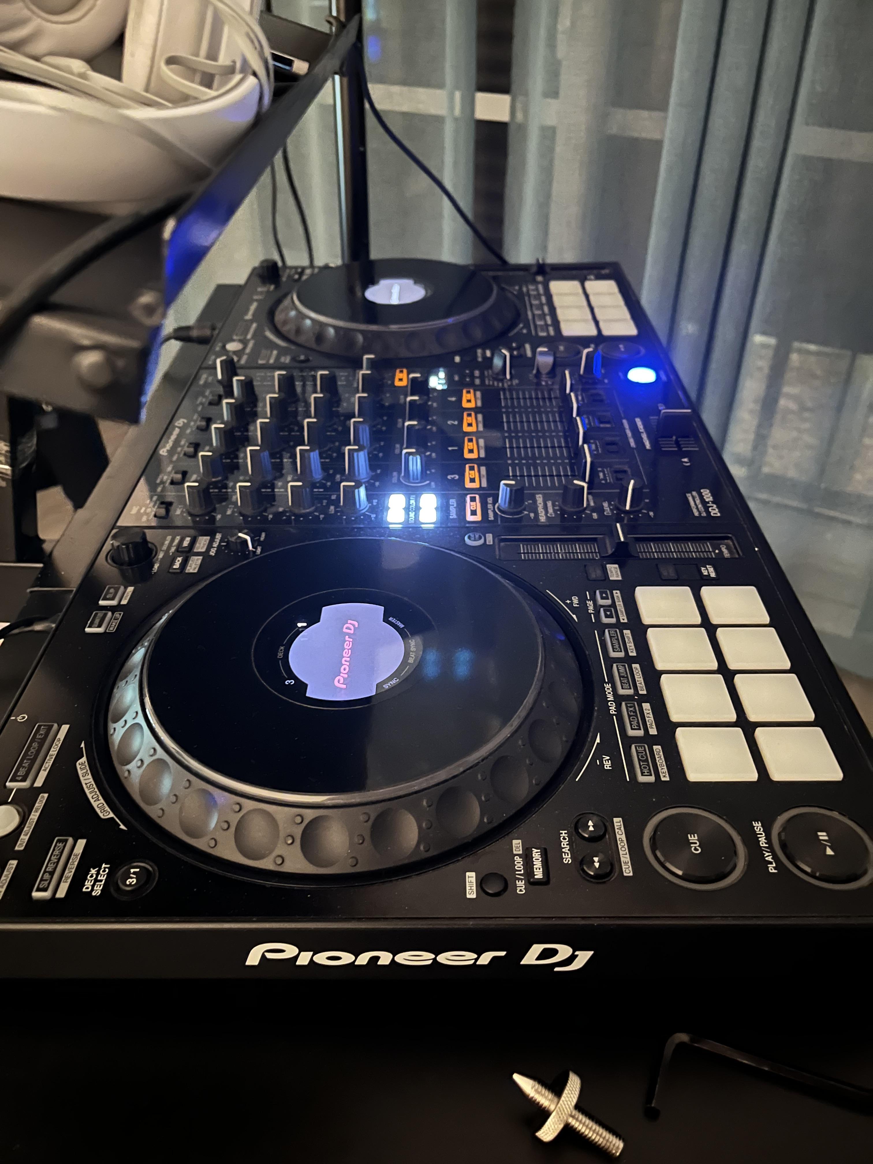 Location table de mixage 75 entre particuliers