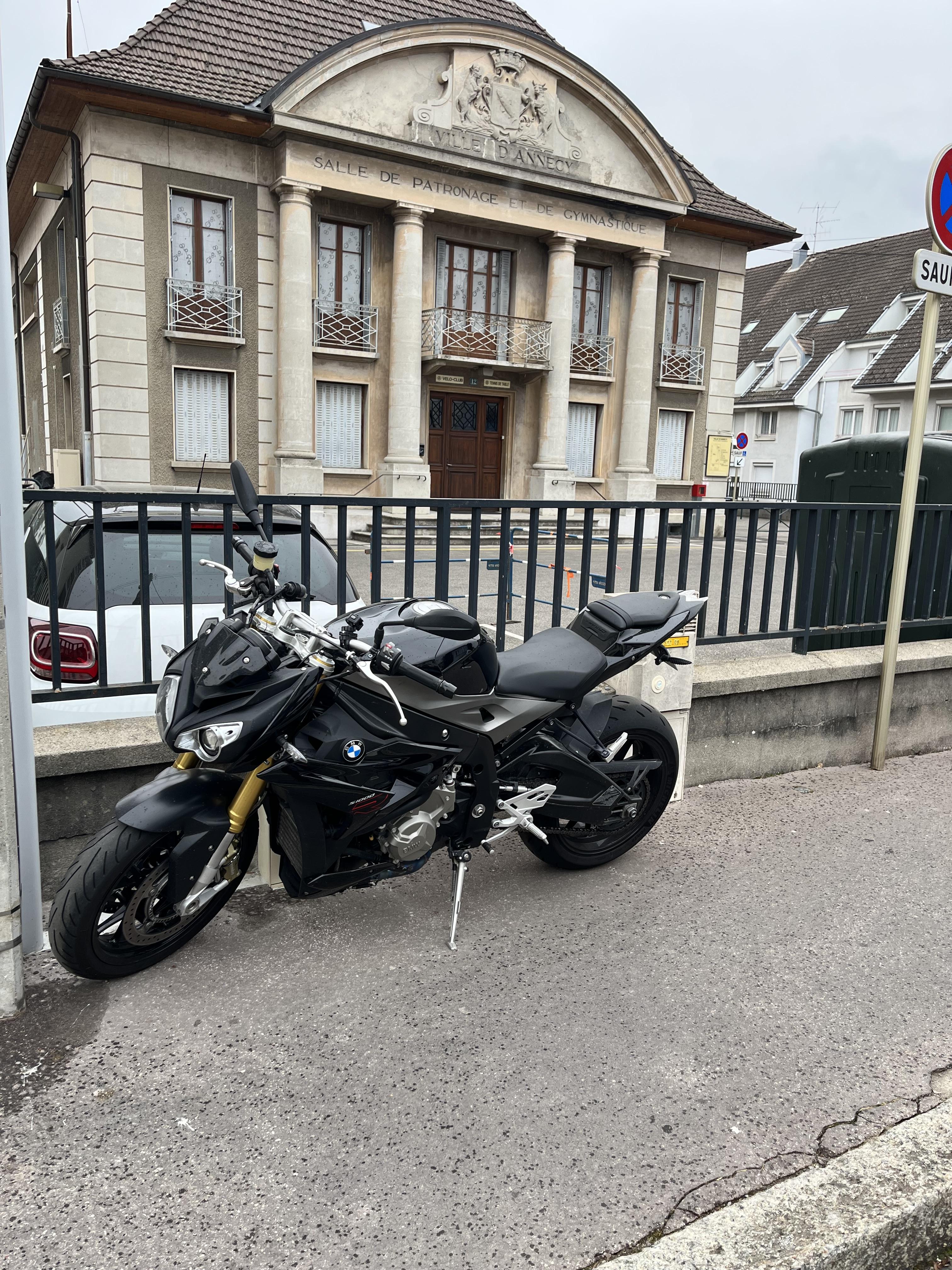 Location moto 74 entre particuliers