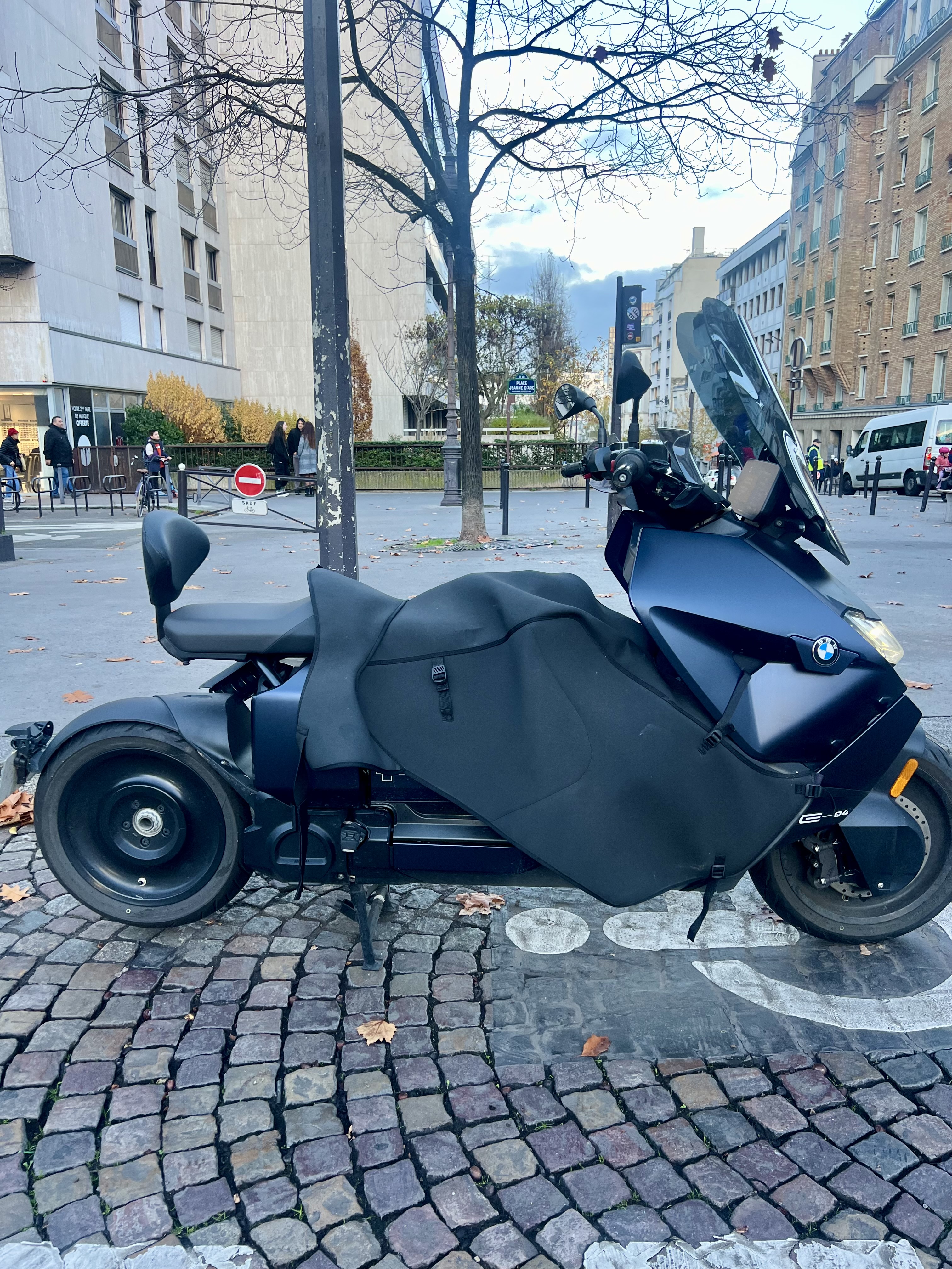 Location scooter 75 entre particuliers